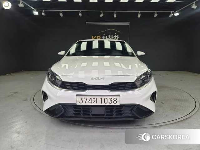 Kia The New K3 2nd generation 2023 Белый из Кореи