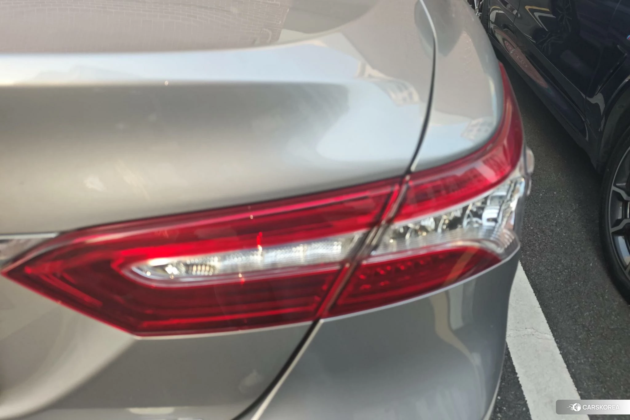 Toyota Camry 2021 Серебристо-серый из Китая
