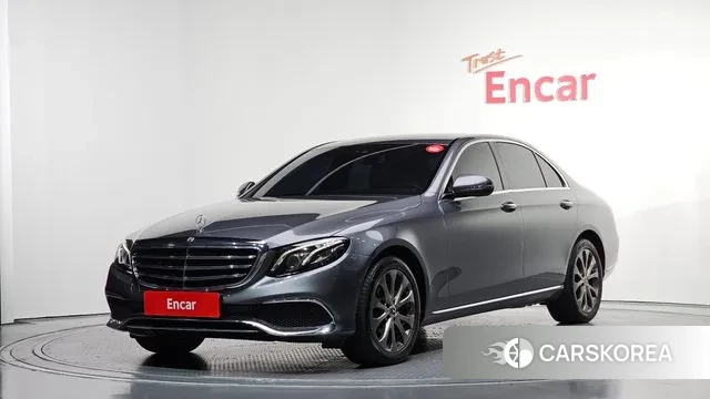 Mercedes-Benz E-Class W213 2019 Серый из Кореи