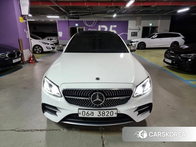 Mercedes-Benz E-Class W213 2018 Белый из Кореи
