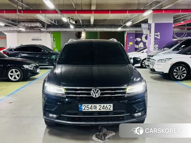 Volkswagen Tiguan Allspace 2020 Черный из Кореи