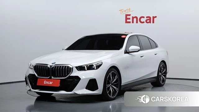 BMW 5 Series (G60) 2025 Белый из Кореи
