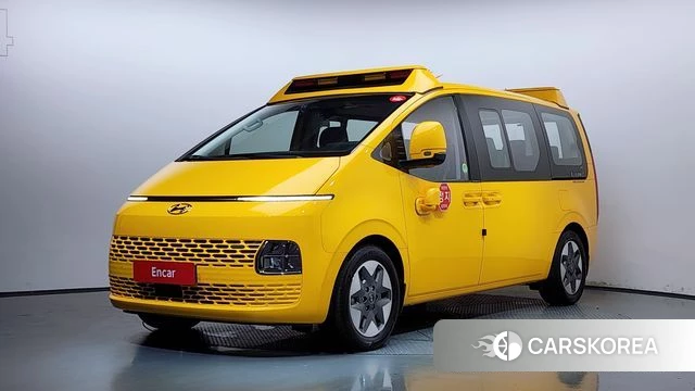 Hyundai Staria 2023 Желтый из Кореи