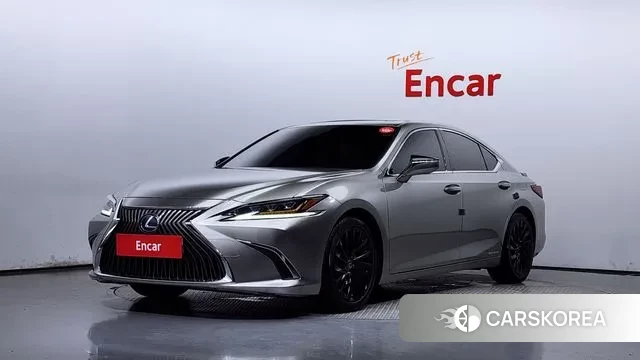 Lexus ES300h 7th generation 2019 Песочный из Кореи