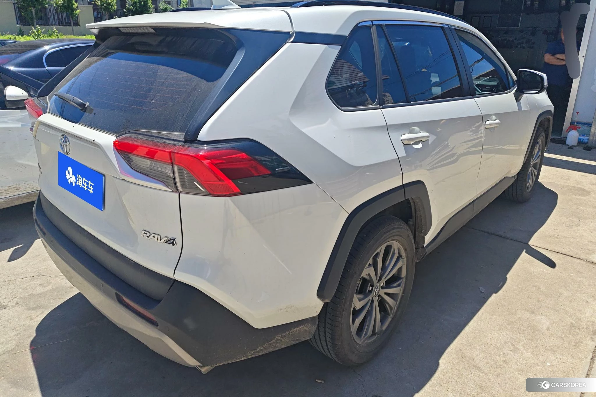 Toyota RAV4 Rongfang 2023 Белый из Китая