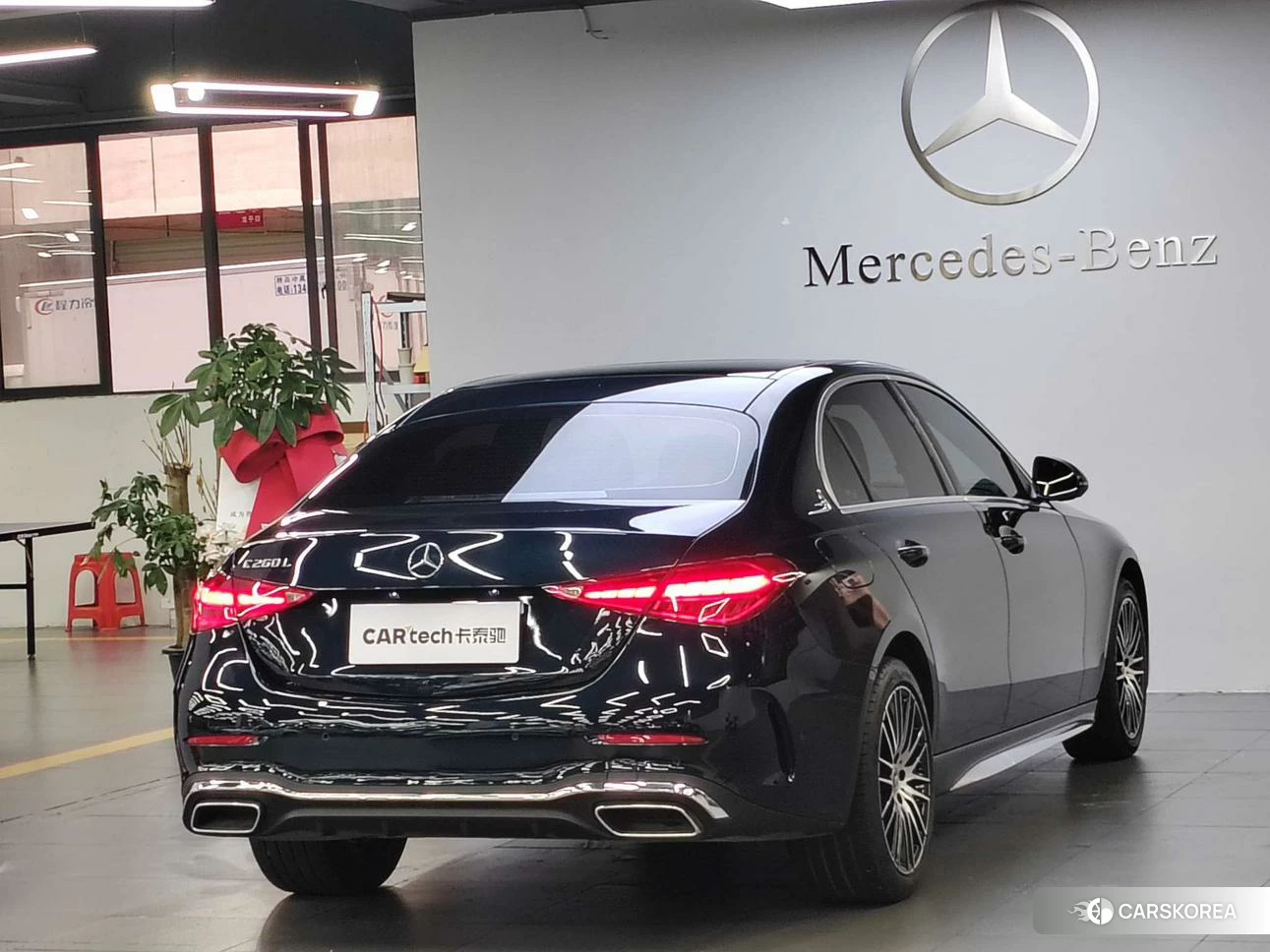 Mercedes-Benz Class C 2023 Зеленый из Китая