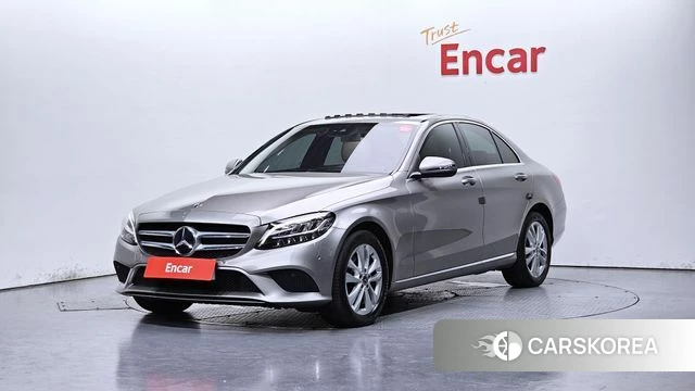 Mercedes-Benz C-Class W205 2019 Серебристо-серый из Кореи