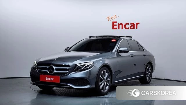 Mercedes-Benz E-Class W213 2018 Серый из Кореи