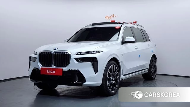 BMW X7 (G07) 2025 Белый из Кореи