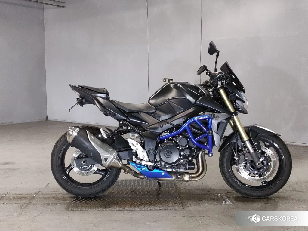 Проданный Suzuki GSR750 2014 из Японии