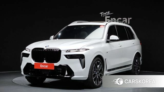 BMW X7 (G07) 2025 Белый из Кореи
