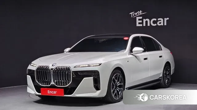 BMW i7 (G70) 2023 Белый из Кореи