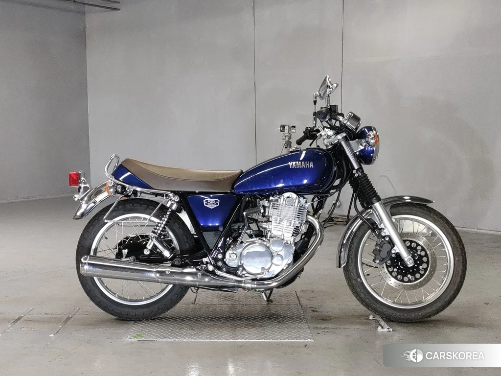 Проданный Yamaha SR 400 2021 из Японии