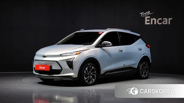 Chevrolet (GM Daewoo) Bolt EUV 2022 Серебряный из Кореи