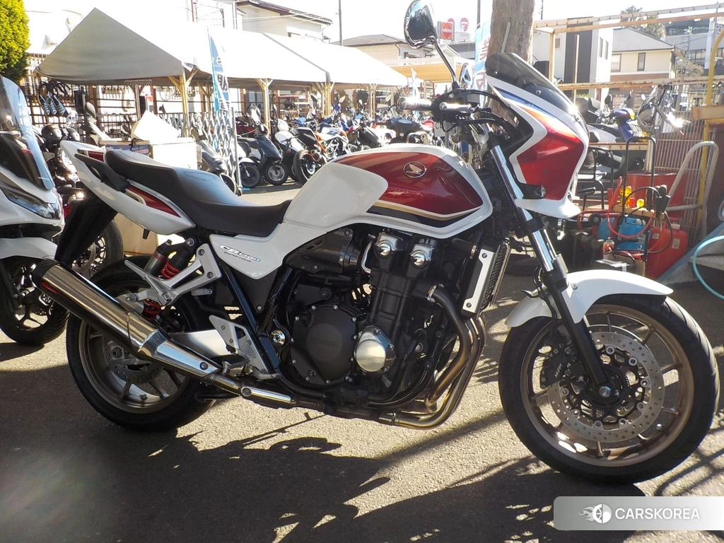 Проданный Honda CB1300SF 2018 из Японии