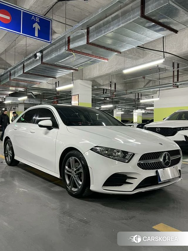 Mercedes-Benz Class A 2023 Белый из Китая