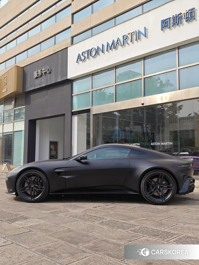 Aston Martin Vantage 2025 Черный из Китая