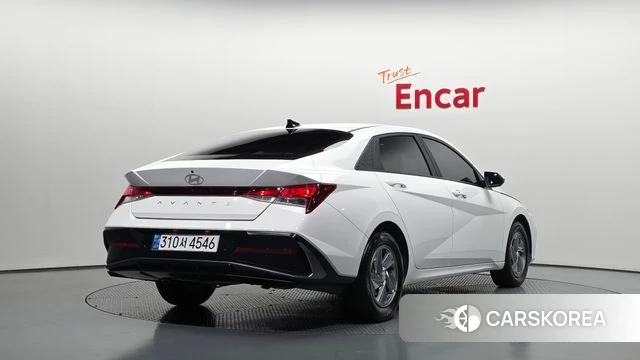 Hyundai The New Avante (CN7) 2023 Белый из Кореи