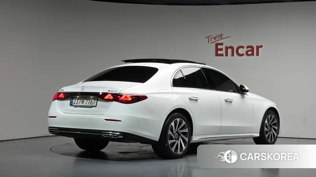 Mercedes-Benz E-Class W214 2024 Белый из Кореи