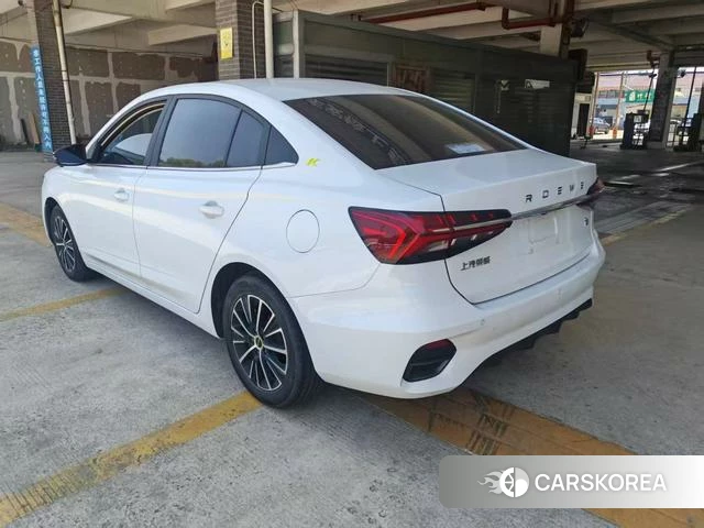 Roewe i5 2023 Белый из Китая