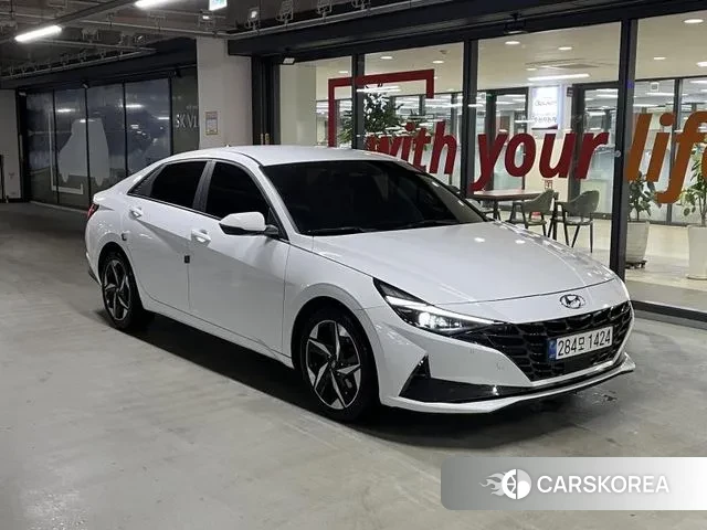 Hyundai Avante (CN7) 2022 Белый из Кореи