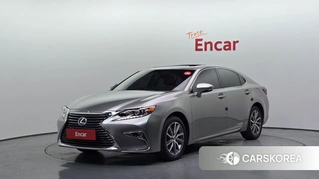 Lexus New ES300h 2018 Серебристо-серый из Кореи