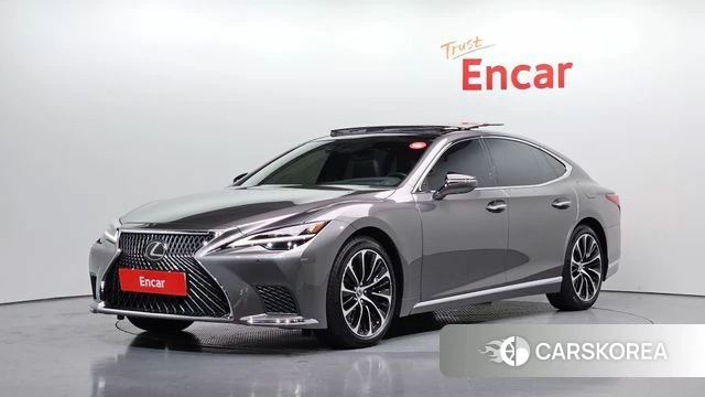 Lexus LS500 5th generation 2023 Серый из Кореи