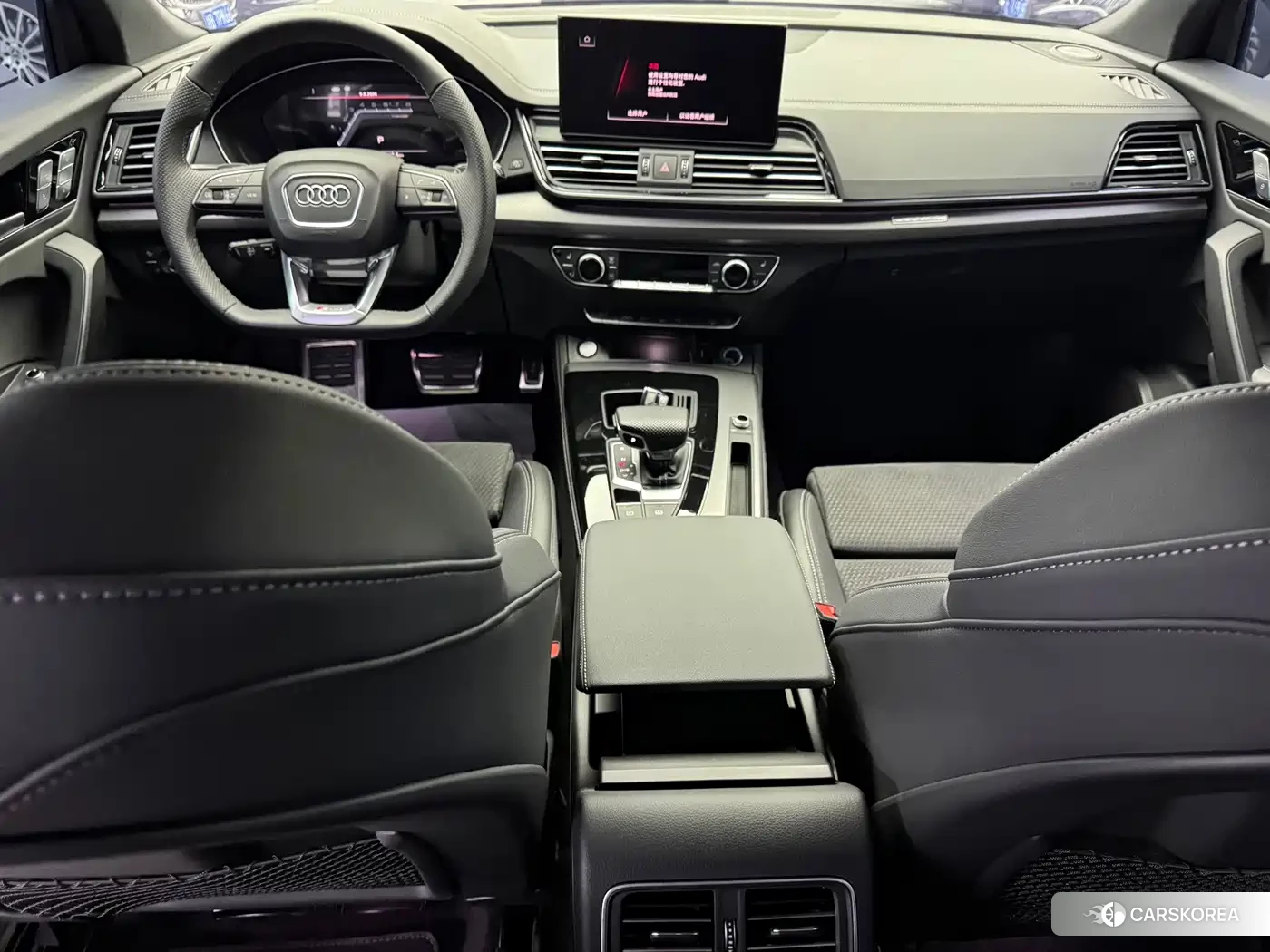 Audi Q5L 2025 Черный из Китая