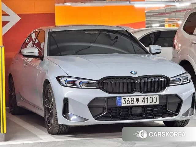 BMW 3 Series (G20) 2023 Небесно-голубой из Кореи