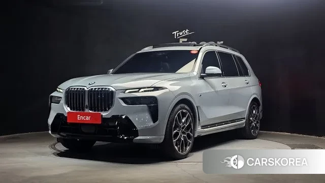 BMW X7 (G07) 2024 Серебристо-серый из Кореи