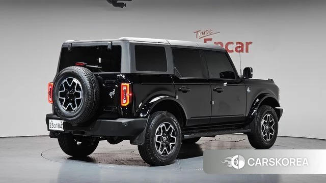 Ford Bronco 6th Generation 2024 Черный из Кореи