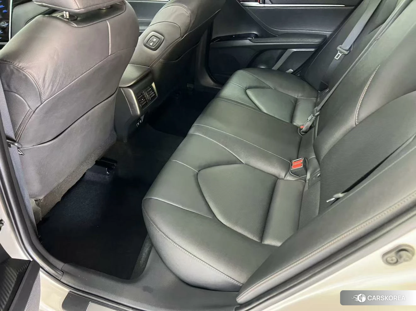 Toyota Camry 2019 Серебристо-серый из Китая