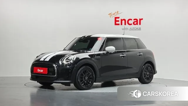 Mini Cooper 2023 Черный из Кореи