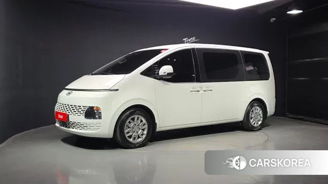 Hyundai Staria 2023 Белый из Кореи