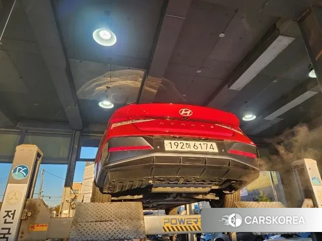 Hyundai The New Avante Hybrid (CN7) 2023 Красный из Кореи