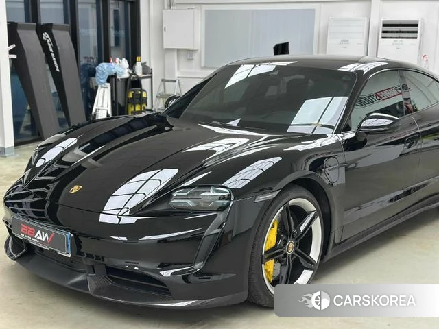 Porsche Taycan 2021 Черный из Кореи