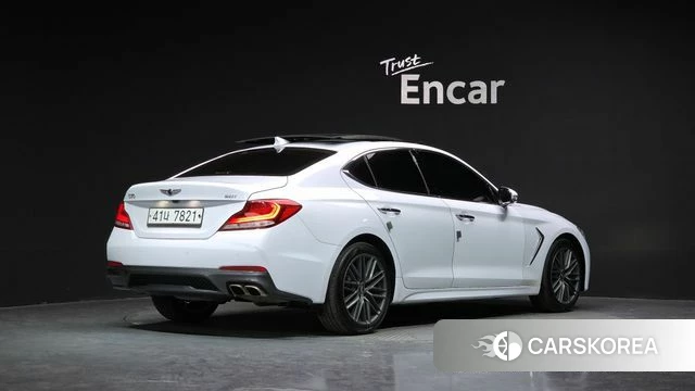 Genesis G70 2018 Белый из Кореи