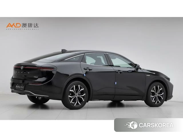 Toyota Crown SportCross 2024 Черный из Китая