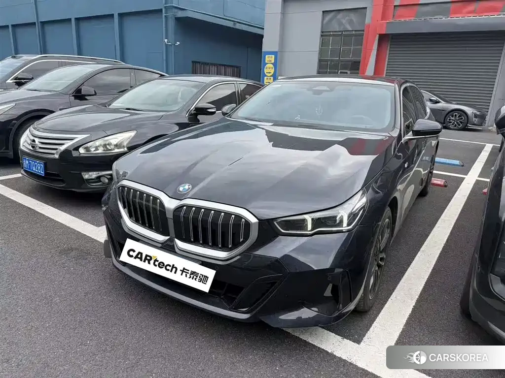 BMW 5 series 2025 Черный из Китая