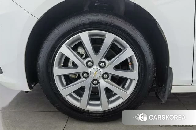 Chevrolet Mai Ruibao 2019 Белый из Китая