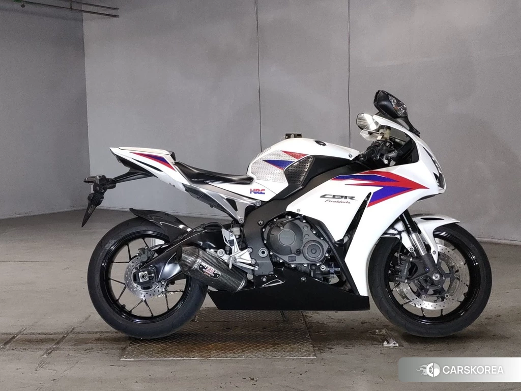 Проданный Honda CBR1000RR 2013 из Японии, фото 2