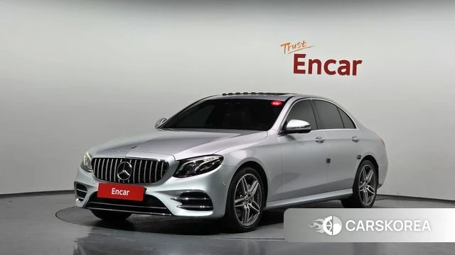 Mercedes-Benz E-Class W213 2019 Серебристо-серый из Кореи