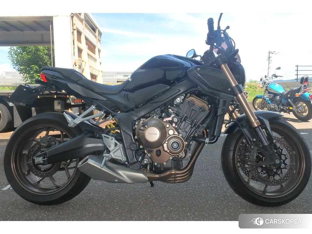 Проданный Honda CB650R 2019 из Японии
