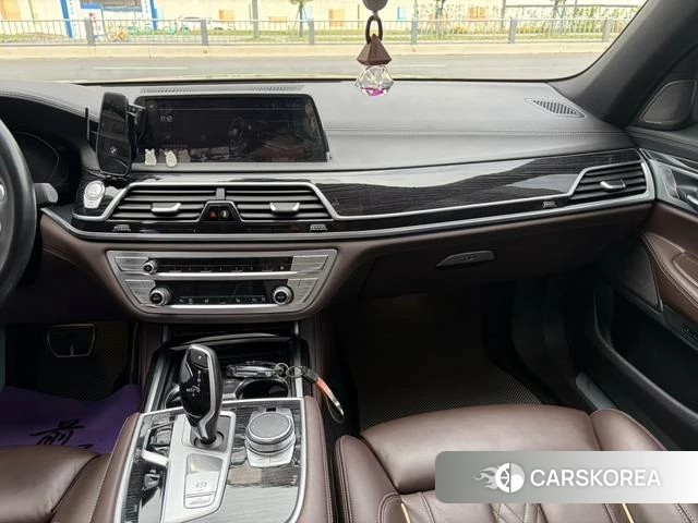 BMW 7 series 2022 Черный из Китая