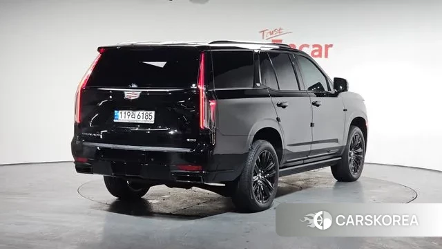 Cadillac Escalade 5th Generation 2022 Черный из Кореи