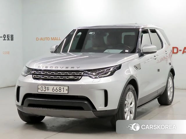Land Rover Discovery 5 2018 Серебряный из Кореи