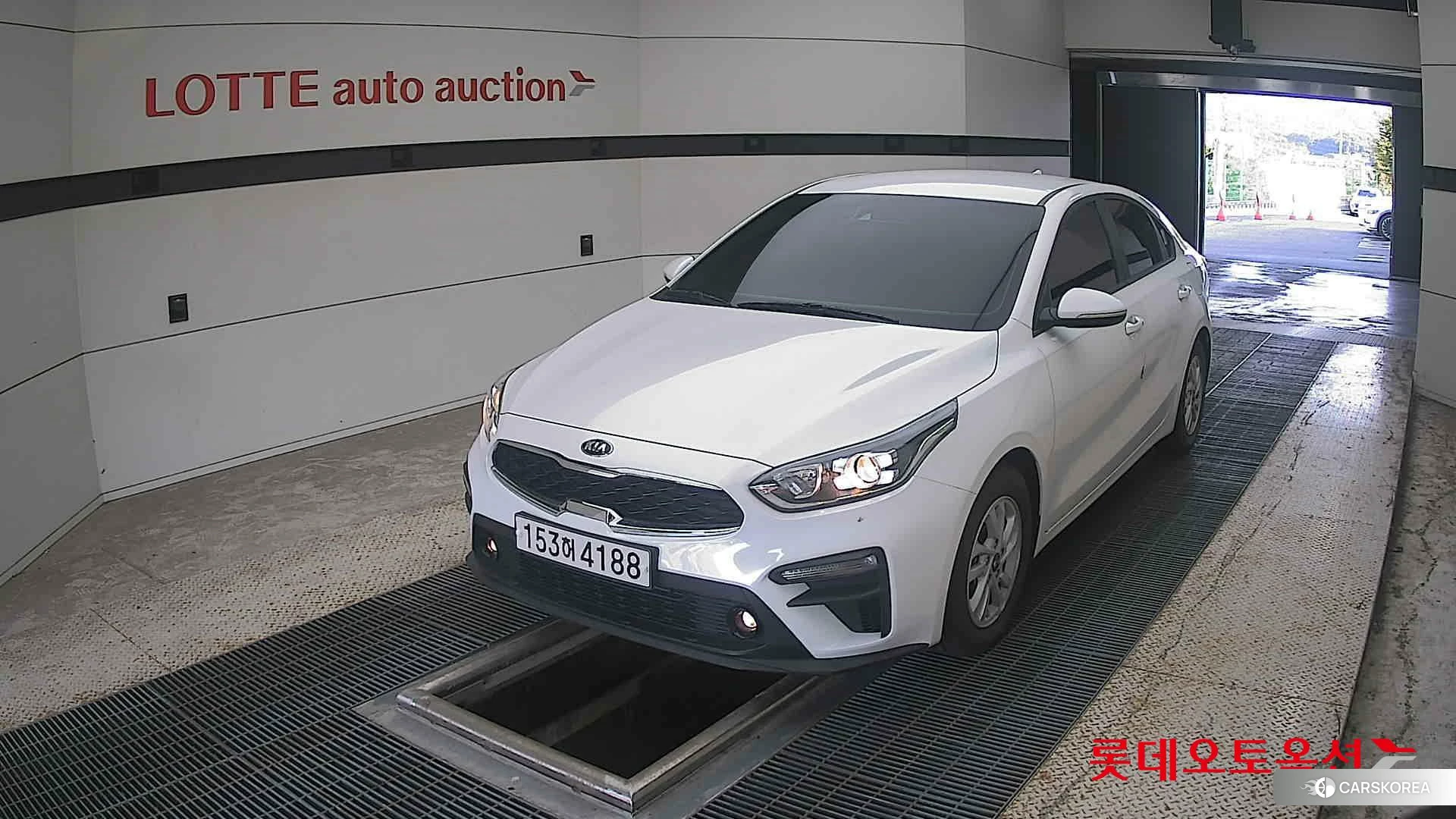 Kia K3 2021 Snow White Pearl из Кореи