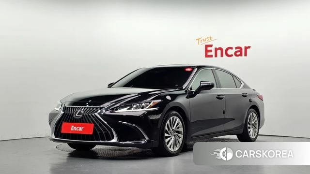 Lexus ES300h 7th generation 2022 Черный из Кореи