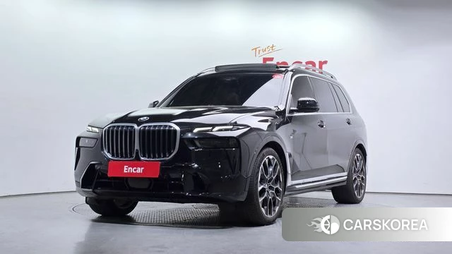 BMW X7 (G07) 2023 Черный из Кореи