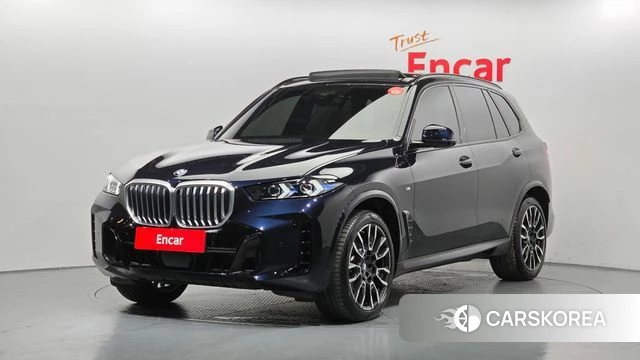 BMW X5 (G05) 2023 Черный из Кореи